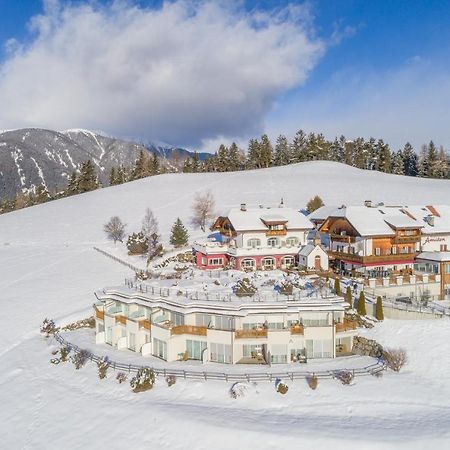 Hotel Amaten Brunico Exterior foto